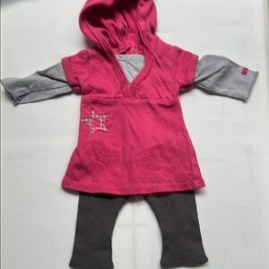 American girl, pink and gray hoodie outfit